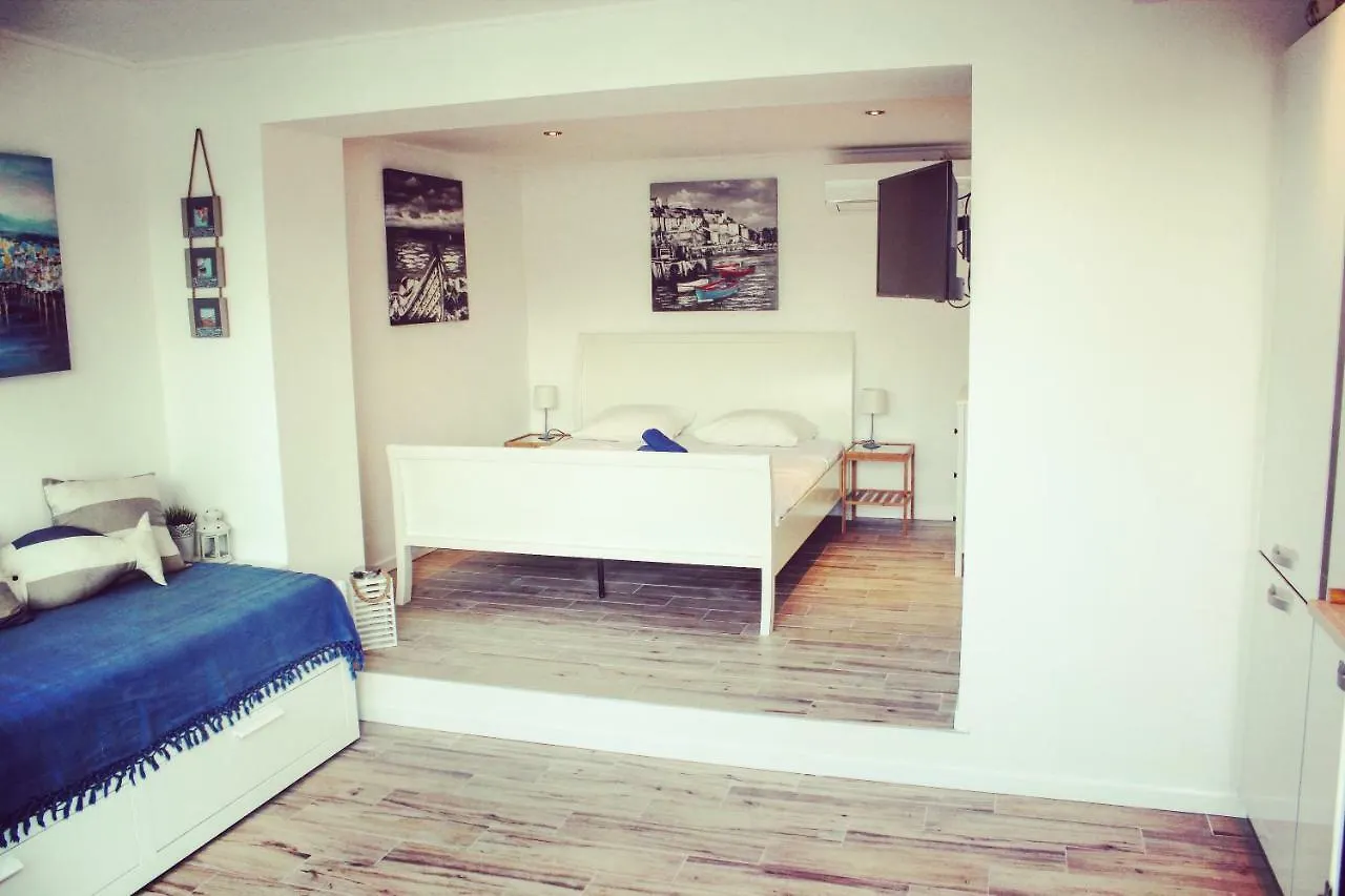 O Sole Apartment With Private Beach Donji Okrug  Donji Okrug (Ciovo)