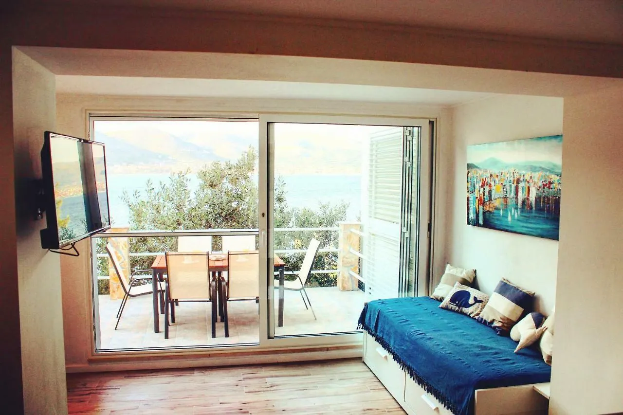 O Sole Apartment With Private Beach Donji Okrug