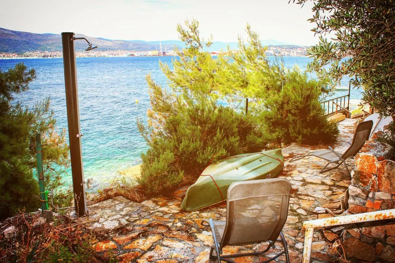 O Sole Apartment With Private Beach Donji Okrug